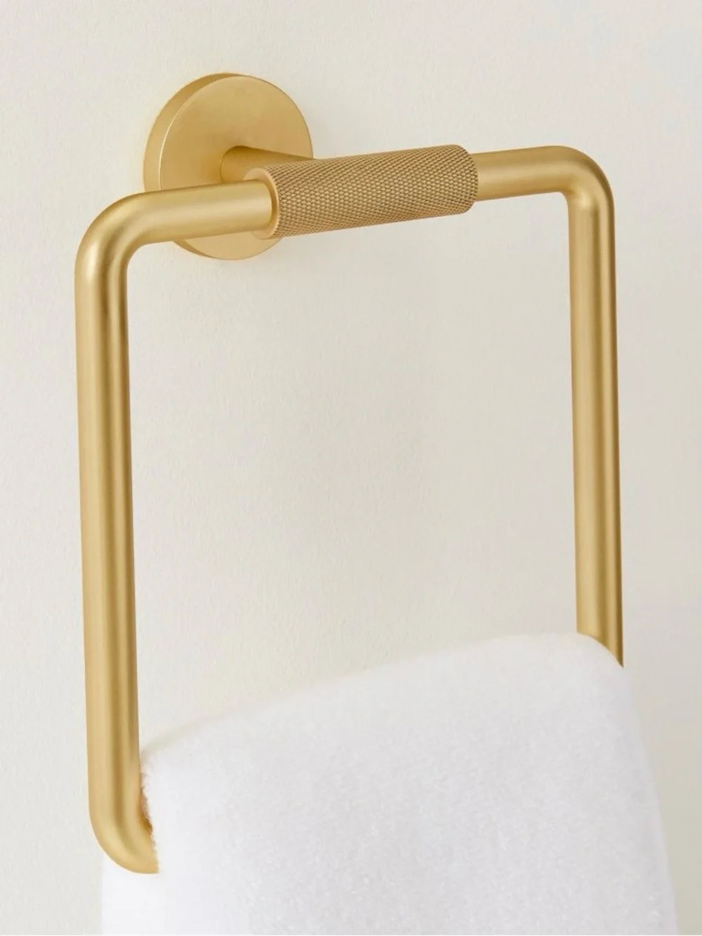 West Elm Matte- NWT Knurled Towel Ring